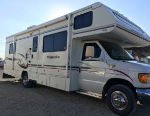 2005 Ford E450 Winnebago Minnie