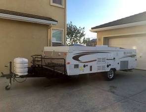2012 Rockwood Premier A122BH