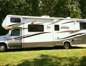 2012 DOG FRIENDLY! FORESTER BUNKHOUSE! SLEEPS 10!