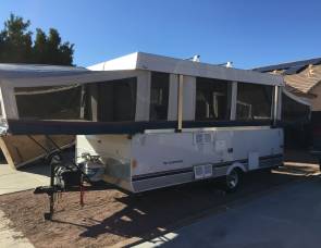 2005 Fleetwood Travel Trailer
