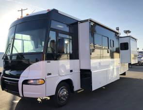 2004 Itasca Sunrise 30W w/2 Slideouts
