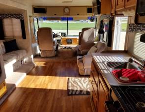 1998 Four Winds Hurricane Motorhome