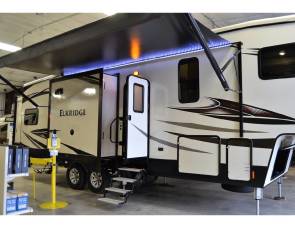 2017 Heartland RV / Elkridge 33 RSR