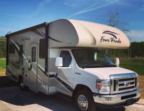 2018 THOR FOUR WINDS 23U