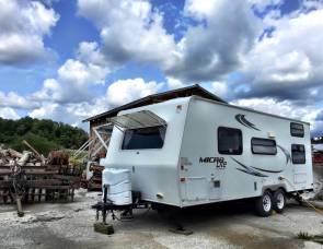 2010 Flagstaff Microlite 23LB