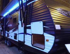 2017 Aspen trail 2750 bhs