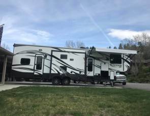 2016 Heartland Torque 325SS Toy Hauler