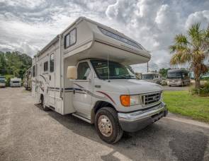 2005 Winnebago Minnie Winnie RV04