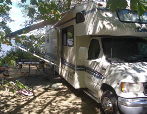 1998 Coachmen Leprechaun 3050