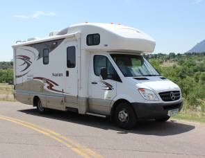 2012 Itasca Navion 24M