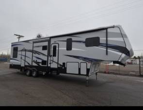 2016 Carbon 342 toyhauler