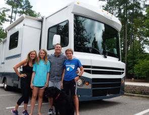 2015 2015 Itasca Tribute 31c - The Wolf Wagon