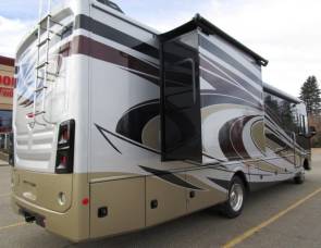 2013 Fleetwood RV Bounder 35K