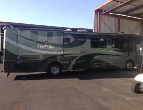 2003 Winnebago Ultimate Freedom