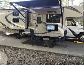 2019 Freedom Elite 30FE, 2 bunk beds, sleeps 8, Outdoor entertainment