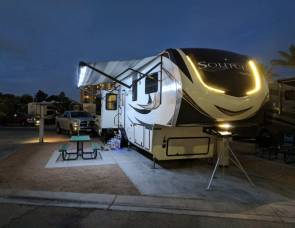 2017 Grand Design 377 MB