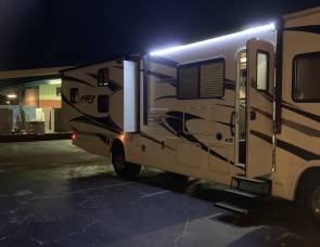 2018 FOREST RIVER 32DS