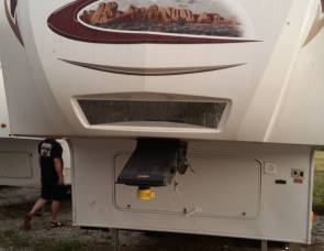 2010 Keystone Laredo