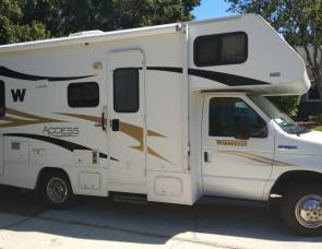 2012 Winnebago Access de Luxe, like new,25 ft, only 35000 miles, free Sunpass