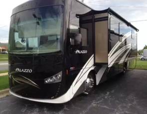 2017 Thor Motor Coach Palazzo
