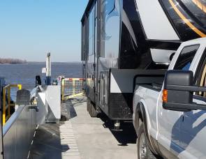 2016 Forest river Thunderbolt 425amp