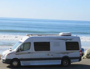 2011 Mercedes Benz Sprinter by Pleasure-Way, Plateau TS