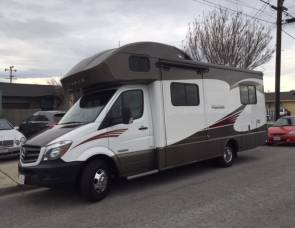 2015 Winnebago Navion