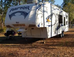 2011 Keystone Raptor
