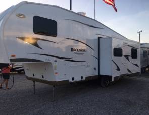 2013 rockwood 8289ws