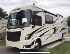 2018 Coachmen FR3 32DS