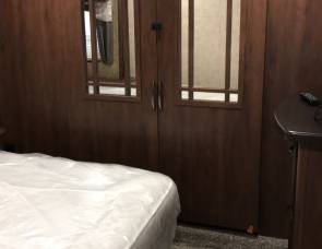 2017 Sandpiper 30IOK