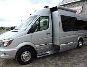 2018 Winnebago Era 70M