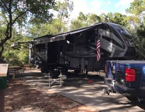 2015 Keystone Fuzion 371