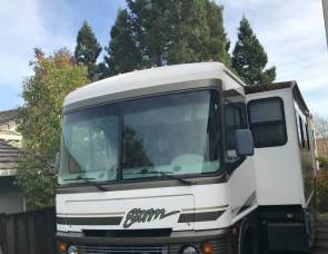 2004 Fleetwood Storm