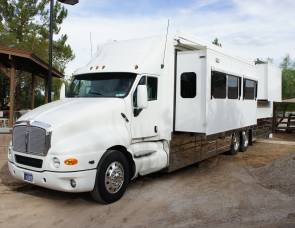 2006 Custom Coach Kenworth T-2000
