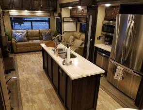2017 Columbus RL366