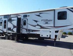 2012 Keystone fusion 395