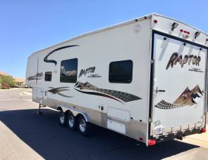 2005 Keystone Raptor 3319