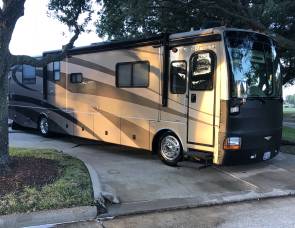 2004 Fleet wood Discovery 39S