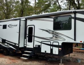 2018 Heartland Torque 325 RV Toy Hauler