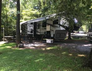 2015 Keystone Raptor