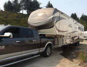 2015 Keystone Montana 3790
