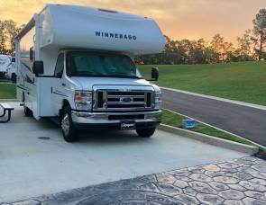 2019 winnebago outlook