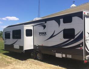2015 Puma 37 feet toyhauler/5th wheel