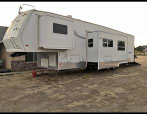 2004 Forest river F47