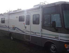 2004 Fleetwood Pace arrow