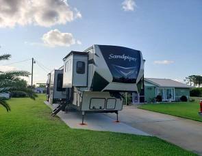 2019 Forest River Sandpiper 379flok