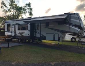 2017 Keystone Carbon 364