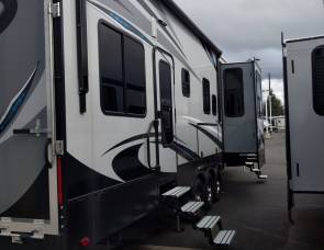2017 Heartland cyclone 4005