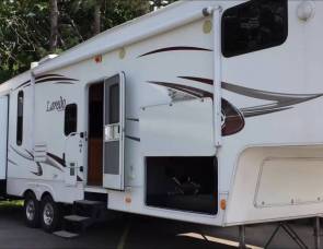 2010 Keystone Laredo